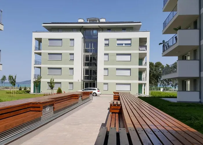 Apartman Lelle B26 *